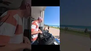 Fun moment featuring the 60 run club on the beach in North Burleigh #fredagain #dj #runclub