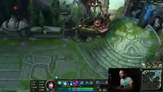 Reckful doesn't realise what team he's playing in LoL