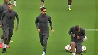 Messi kicks ball at Verratti and Verratti thinks it was Neymar