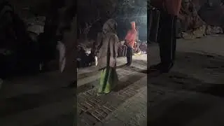 ठंडी में ब्रज चाय सेवा  से जुड़ने के लिए रोजाना ब्रज दर्शन करने के लिए वीडियो को लाइक चैनल को