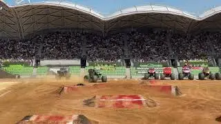 GRAVE DIGGER  two wheel skills