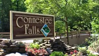Updated Cottage Near Clubhouse & All Amenities...