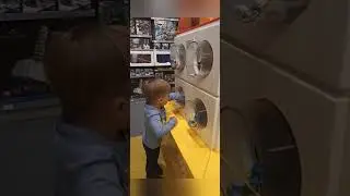 Фирменный магазин ЛЕГО в Париже ) Мечта всех детей и даже взрослых )