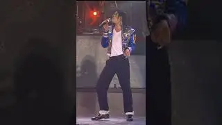 🩸 on the dance floor #michaeljackson #thriller #1990s