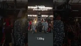 Yuletide shenanigans with some singles (featuring the wife 💪) #power #motivation #strengthtraining