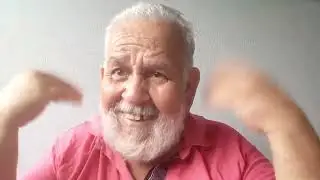 Há quem só veja lenha ao atravessar um bosque