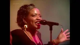 Bizarre Inc Feat Angie Brown -  I'm Gonna Get You (First Performance) -  TOTP  -  01 10 1992