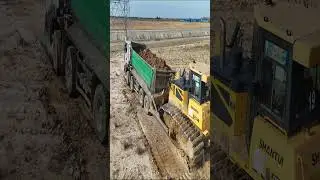 25-ton heavy-duty dump truck reverses without looking, rescued by a large-scale dump truck  #bollduz