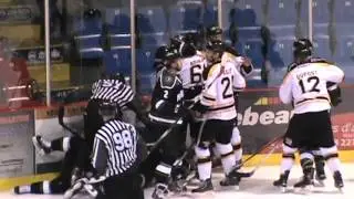 Rudesse # 22 Alex Bourret vs # 78 Yannick Dallaire, LNAH, 13-Nov-2015