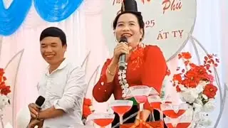 H&Aacute;T TH&Aacute;I HAY QU&Aacute; CHI EM ƠI