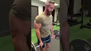 2 Grips to Build Full Biceps #shorts #fitness #workout