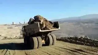 Liebherr R 984C & Caterpillar 773D