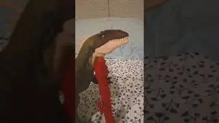 try catching them when they jump at you#dinosaur #meme #funny #comedy #helpmemakethismakesense