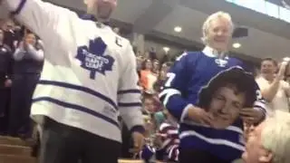 Wendel Clark & Darryl Sittler surprise the crowd