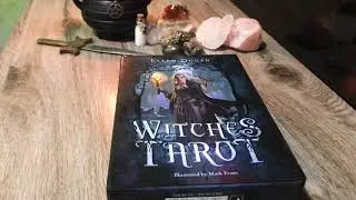 Resenha Witch Tarot (Tarô das Bruxas)