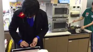 魔法使いアキット、はじめてのレジ打ちに挑戦！？
