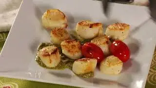 Scallops With Pesto and Tomatoes