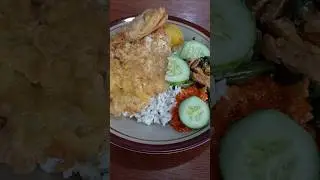 Nasi Tegal Indonesia #shorts #food #kuliner #visitkuliner