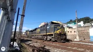 Uma composição de quase 300 vagões e composto por 3 locomotivas ES44 & 1 locomotiva AC44i...