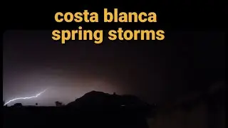 Baby chicks, visitors and costa blanca Spring storms all in one day | VLOG #homesteading #farmlife