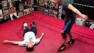 Pro Wrestling School 1st timer Elbow drops