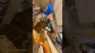 Installing a back water valve and a retrofitted floor drain #hometips #plumbing #plumber #bwv #fd