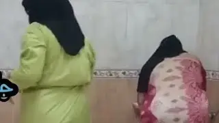 اهلي ماتو طنط جارتنا بتطمن عليا