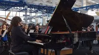 C. Ren&eacute; Hirschfeld: NACHT.WACHEN. - concerto for piano and orchestra; Joshua Rupley