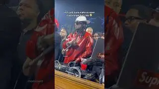 Playboi Carti screams and says &ldquo;open it up&rdquo; in a packed club 😭