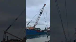 ATF-400. Liebherr hs 885 works to near