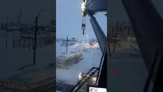 Китайский кран Зумлион, XCMG- рычаги управление, джостики в скворечнике..