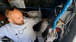 How to live on a Mini650 sailboat