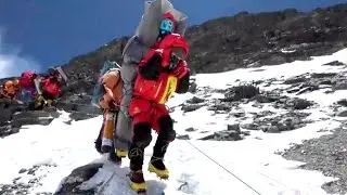 Nepali Sherpa saves climber from Mt. Everest&rsquo;s 'death zone'