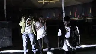 Song title:KOMARO, Damski DDD12 ft Noxie YSD, BRUSHWOLF. Performance was lit