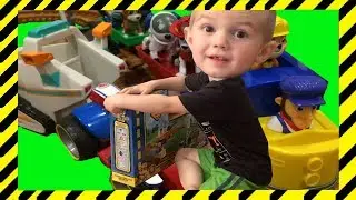 Paw Patrol Motorized Train Adventure Bay Railway Track Set with Rubble Oskar's Review