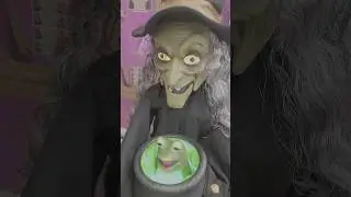 Frog in the Witches brew 🐸 #Animatronics