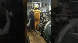 Auxiliary Engine - Piston Pull Out #awesome #seafarer #engineering #hardwork #life #piston #job