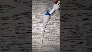 Special fiber pen . Draw on the spoon and drop in the water. #miniworld #spoon #draw #magic