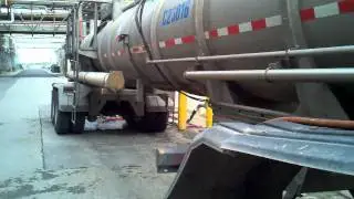 Unloading sulfuric acid