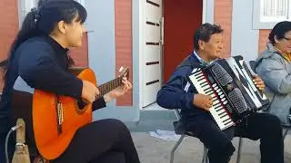 Pájaro campana - interpreta Silvio  Mora , Catalina Gill y Sofia Dure