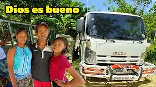DÍA 5. LLEVANDO LOS MATERIALES PARA LA CASA DE KIMBERLY,MADELIN Y MANUEL . 