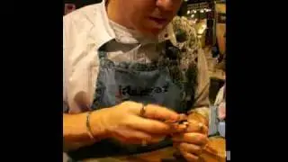 Tim Holtz demonstrates his Grungepaper Rose