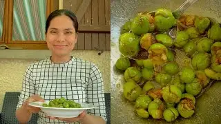 Eating Crab Apples/មីងម្ជូរស្រុកបារាំងមេារទៀតហេីយ😅មកញុំាកូនប៉េាមព្រៃទឹកត្រីស្ករឆ្ងាញ់ណាស់👍🏻😋🍏