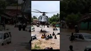 Indian Army saved people drowning in the flood