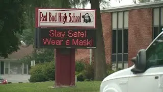 Illinois school districts switch up learning, mask policies amid COVID-19