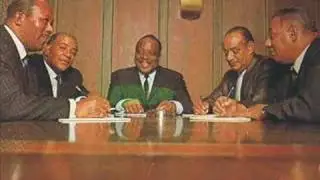 THE MILLS BROTHERS & COUNT BASIE - TINY BUBBLES