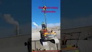 #Ship #Crane #Leftting #the #excavator #From #The #Ship