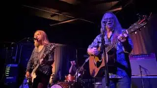 Manic Monday-Vicki Peterson and John Cowsill live at Zebulon (6/4/25)