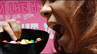 🍬 🫧  folding laundry chewing blowing white gum balls popping bubbles loudly