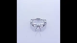 0.42ct 18KT WHITE GOLD DIAMOND ENGAGEMENT RING WITH TWISTED BAND